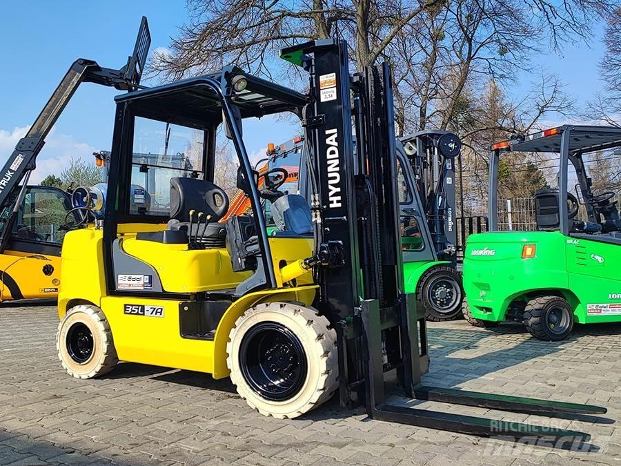 Hyundai 35L-7A Stivuitor GPL