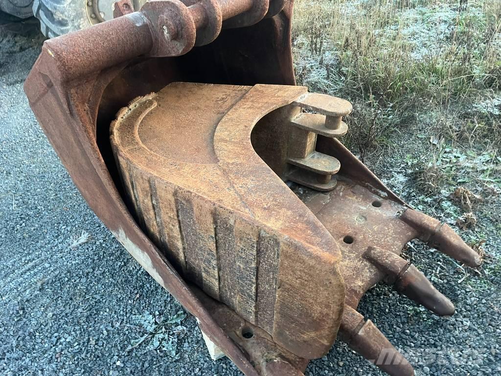 JCB 145 Excavatoare pe șenile
