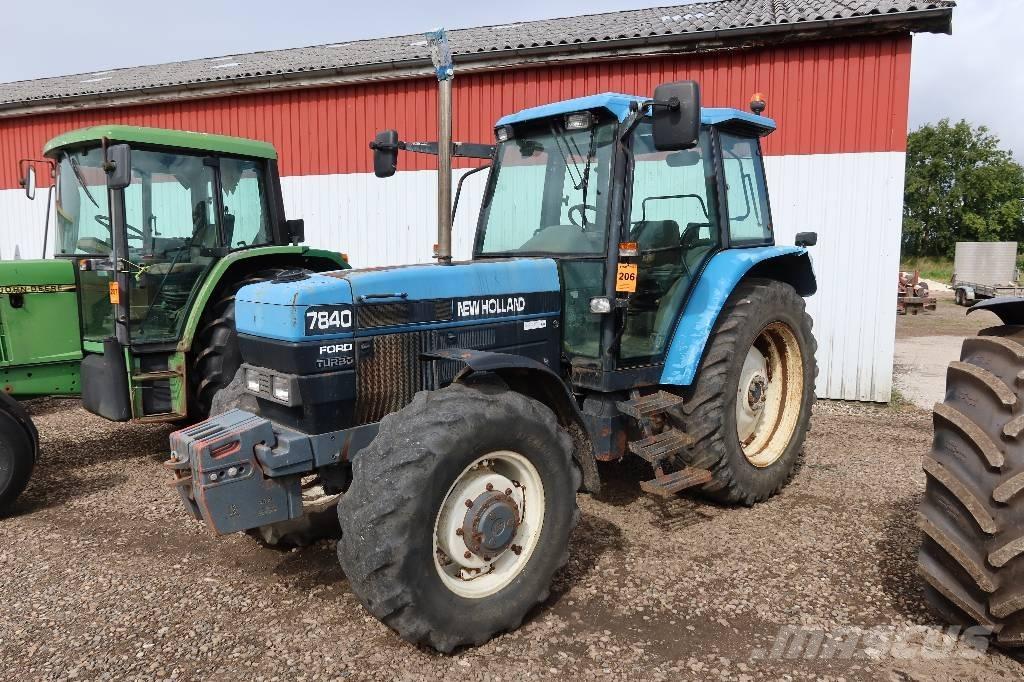 New Holland 7840 Tractoare