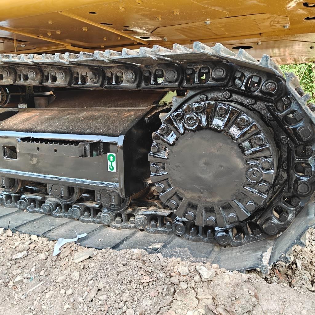 CAT 323D2L Excavatoare pe șenile
