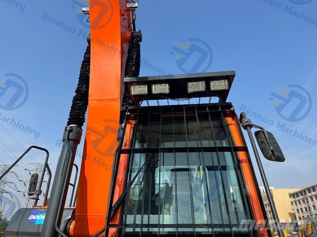 Doosan DX 300LC-9C Excavatoare pe șenile
