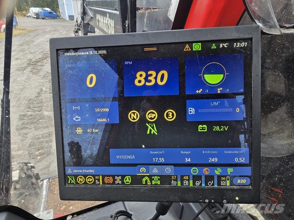 Komatsu 911.7 Combine forestiere