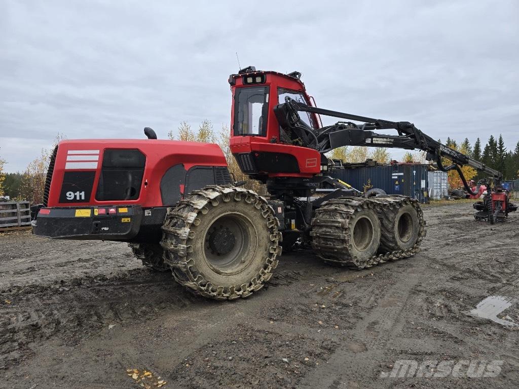 Komatsu 911.7 Combine forestiere