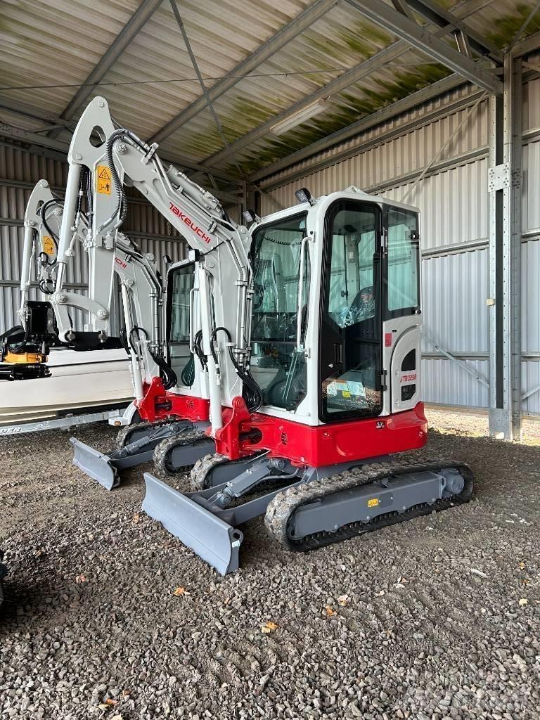 Takeuchi TB325 Mini excavatoare < 7t