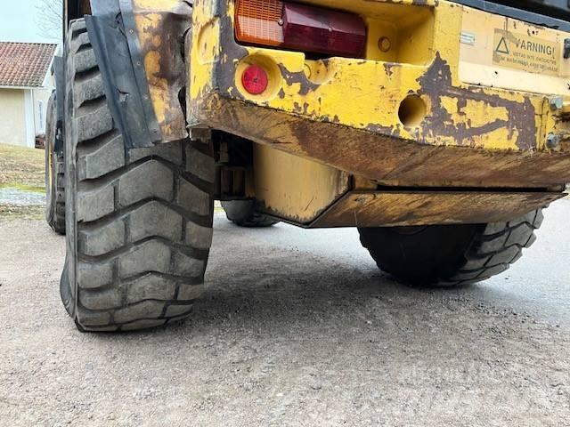 Volvo BM L 70 Incarcator pe pneuri