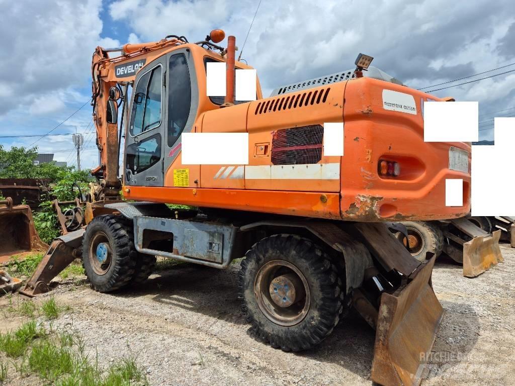 Doosan DX210WA Excavatoare cu roti