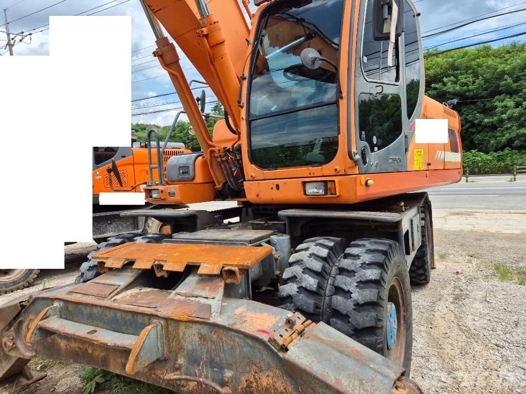 Doosan DX210WA Excavatoare cu roti