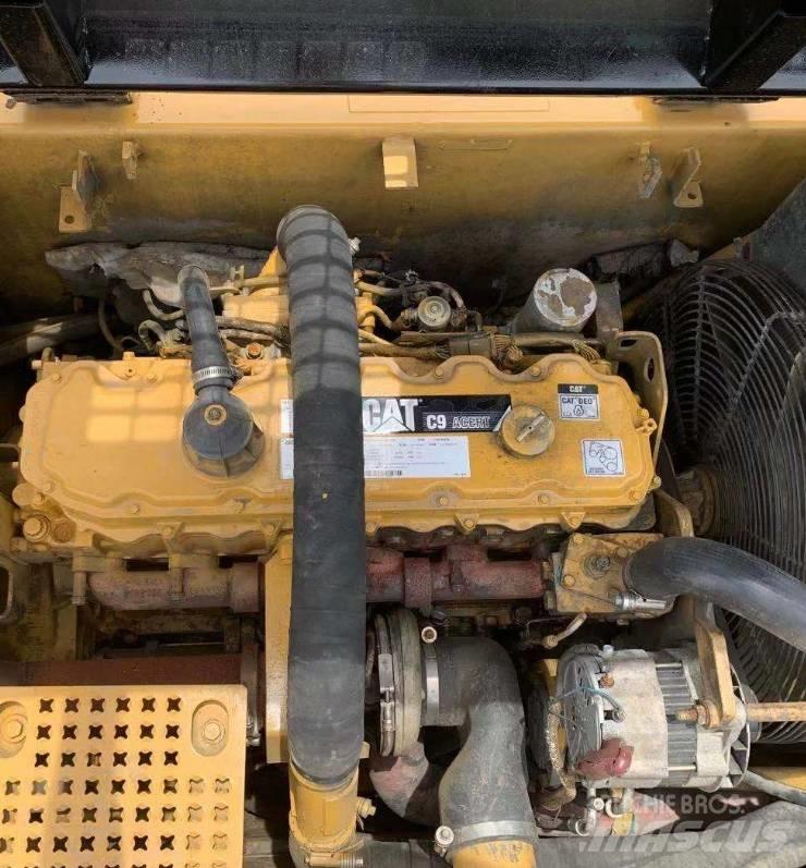 CAT 330DL Excavatoare pe șenile
