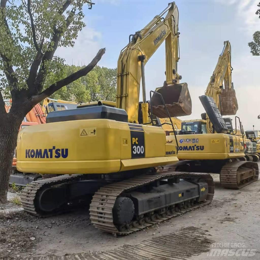 Komatsu PC 300 Excavatoare pe șenile
