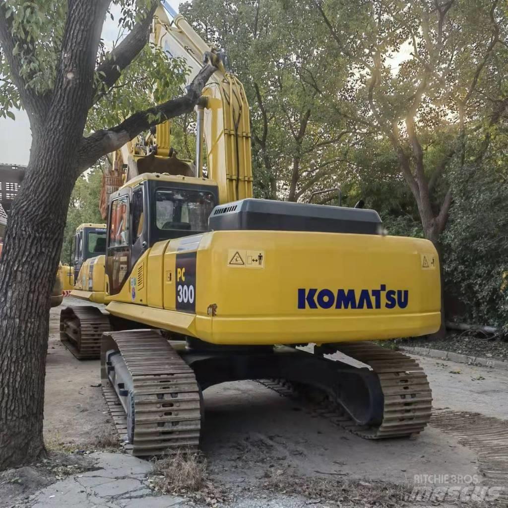 Komatsu PC 300 Excavatoare pe șenile
