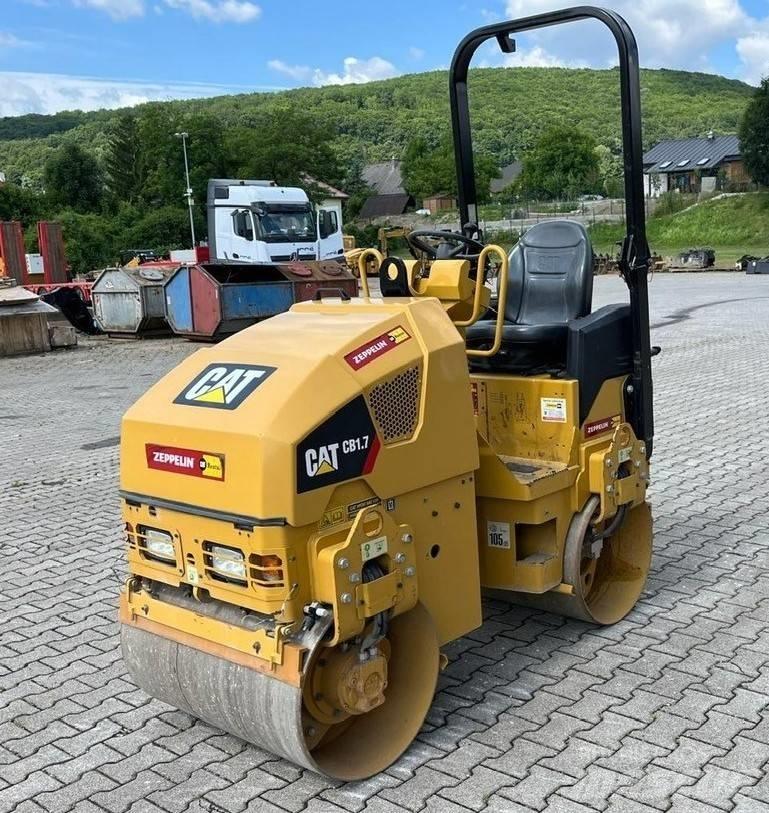 CAT CB 1.7 Cilindri compactori dubli