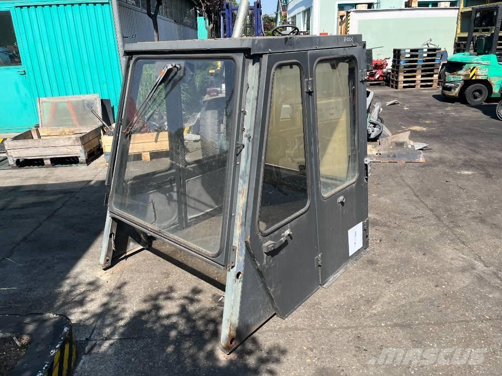 Nissan CABIN W-1038 Cabine si interior