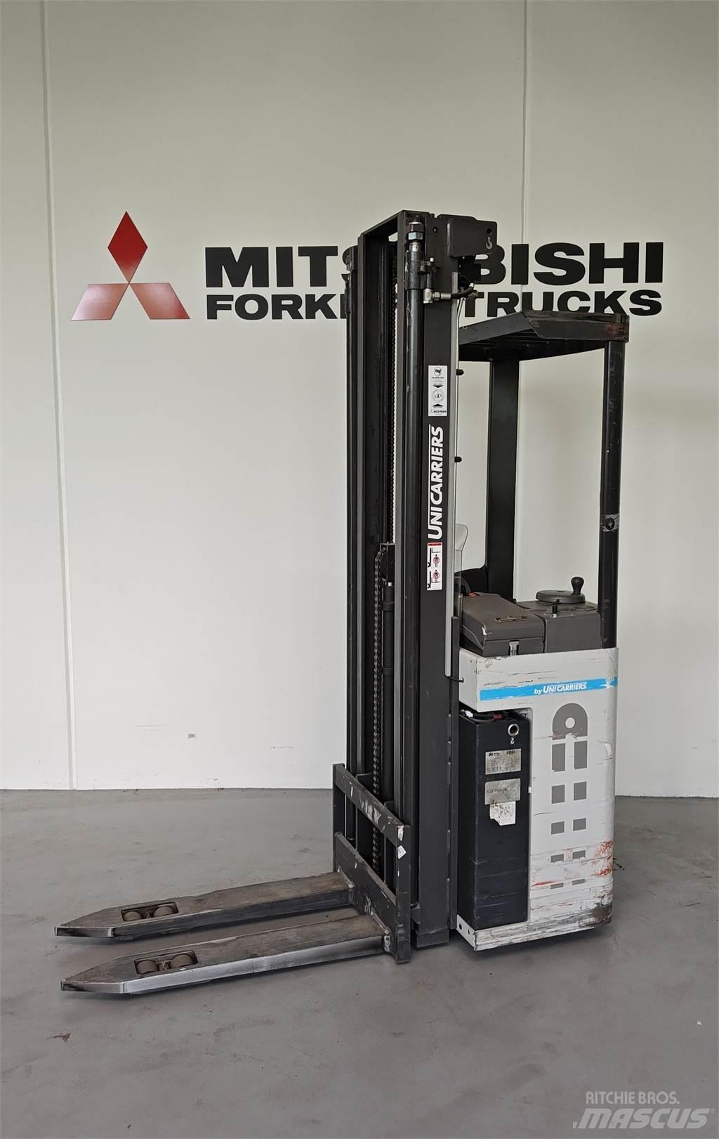 Atlet AJN/160SDT Transpaleta cu platforma