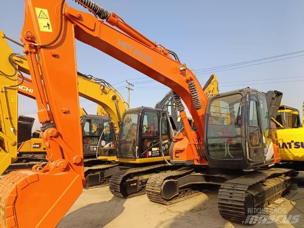 Hitachi ZX135 Excavatoare pe șenile
