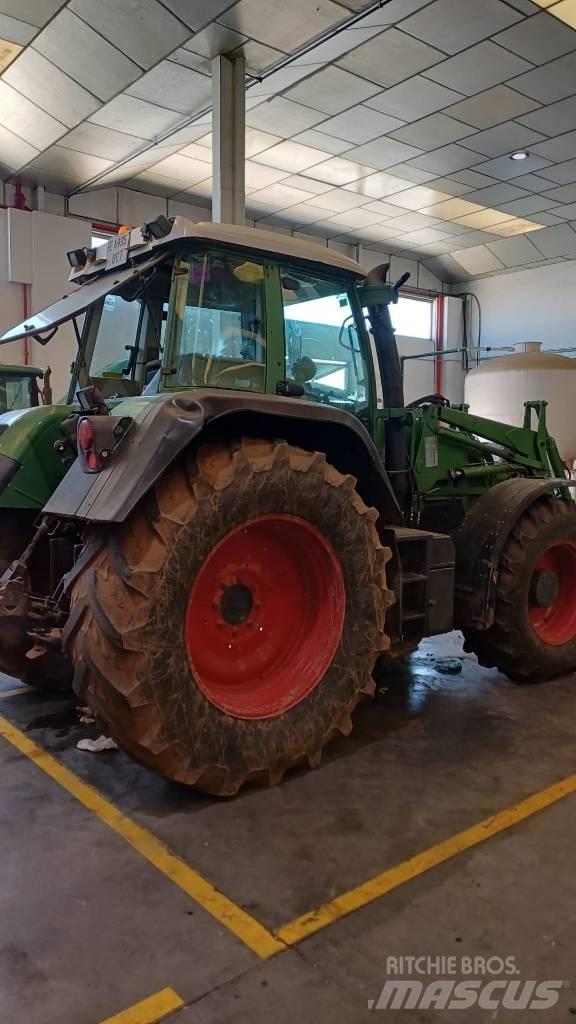 Fendt 714 Vario Tractoare