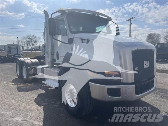 CAT CT660 Autotractoare