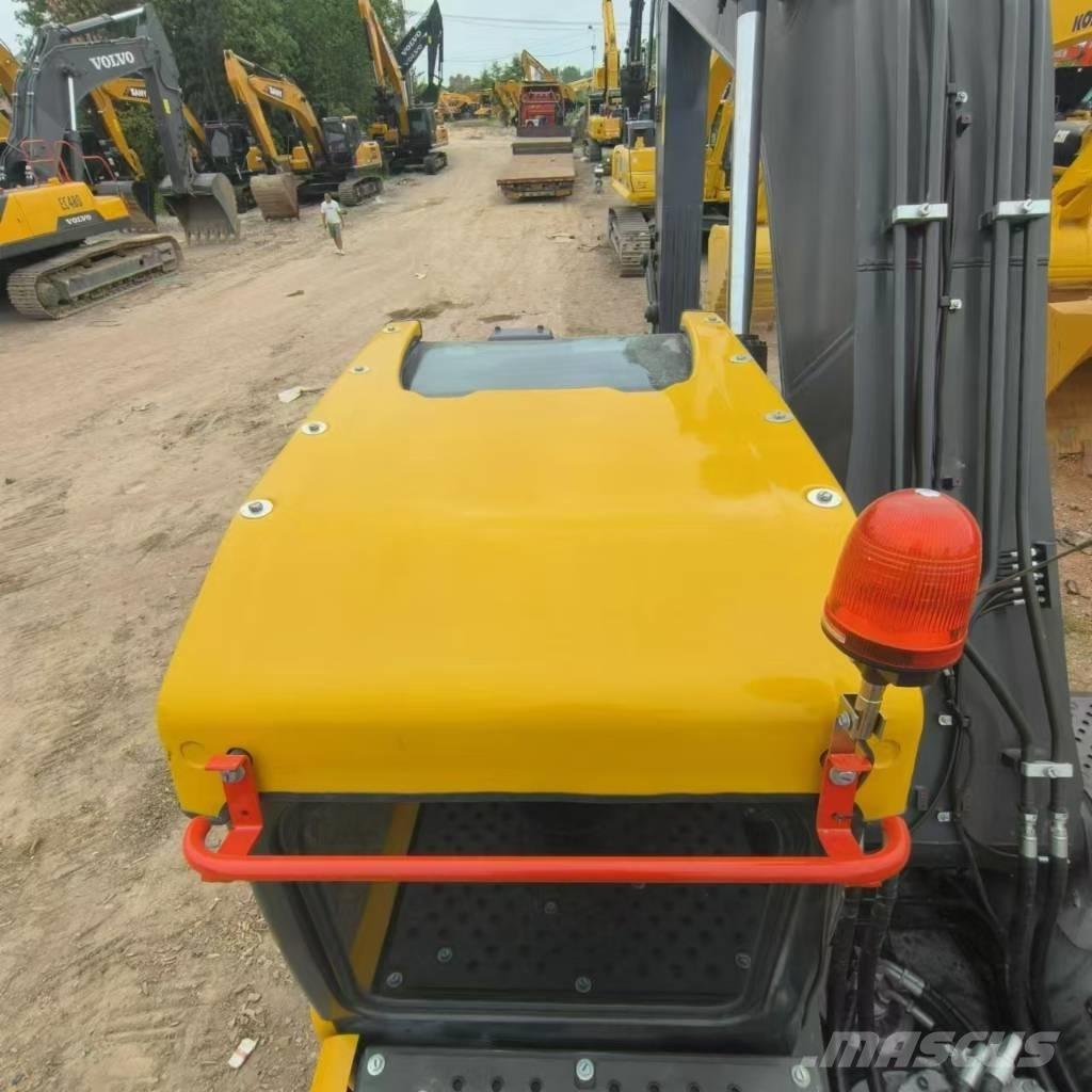 Volvo EC 240 Excavatoare pe șenile
