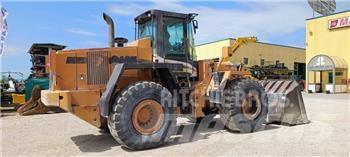 CASE 821 C Incarcator pe pneuri