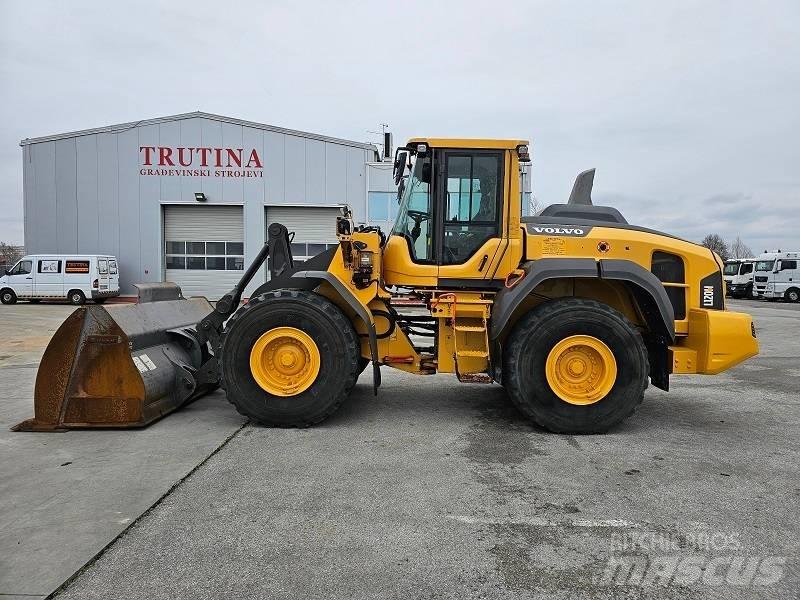 Volvo L 120 H Incarcator pe pneuri