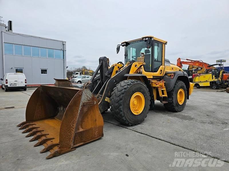 Volvo L 120 H Incarcator pe pneuri