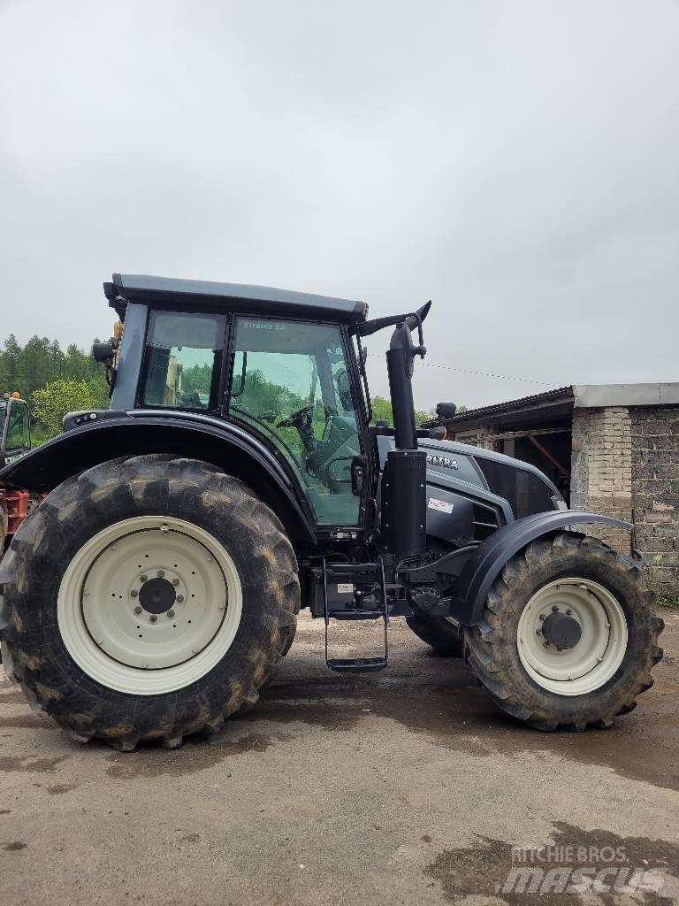 Valtra N 104 Tractoare