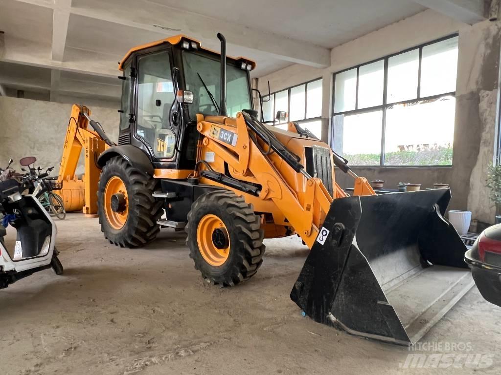 JCB 3 CX Buldoexcavatoare