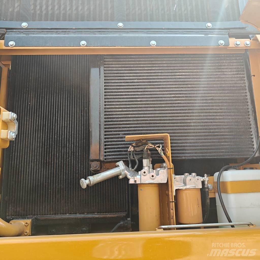 CAT 336D Excavatoare pe șenile
