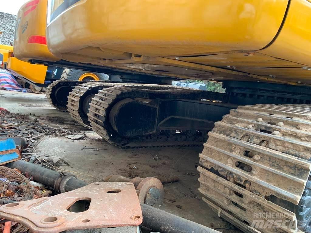 CAT 320D2 Excavatoare pe șenile
