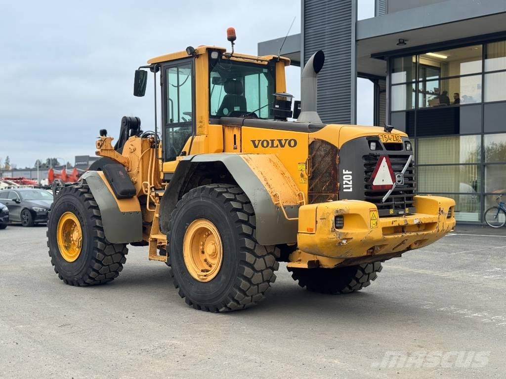 Volvo L 120 F Incarcator pe pneuri
