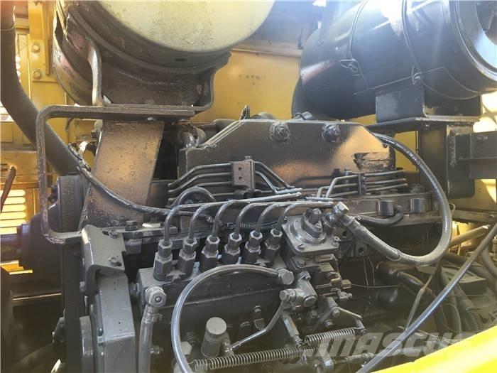 Komatsu WA 320-3 Incarcator pe pneuri