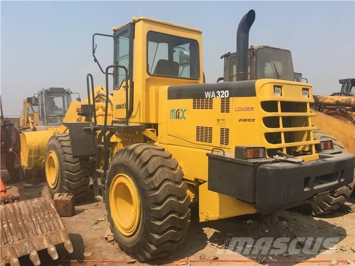 Komatsu WA 320-3 Incarcator pe pneuri