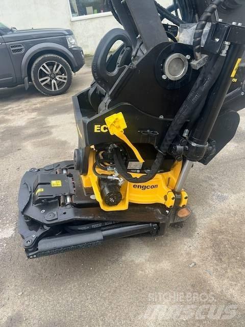Volvo EC220EL Excavatoare pe șenile

