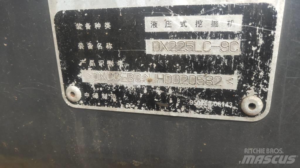 Doosan DX225LC-9C Excavatoare pe șenile
