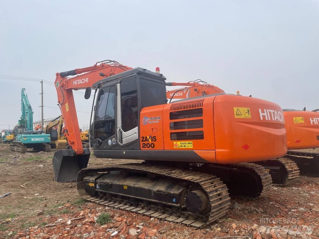 Hitachi ZX 200 Excavatoare pe șenile

