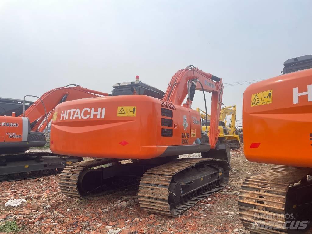 Hitachi ZX 200 Excavatoare pe șenile

