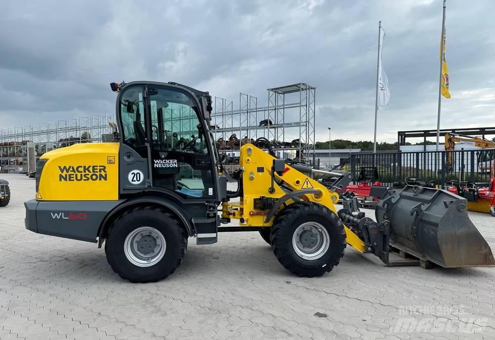 Wacker Neuson WL 60 Incarcator pe pneuri
