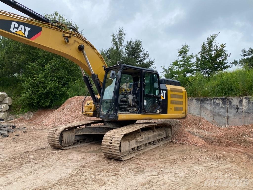 CAT 326 F L Excavatoare pe șenile
