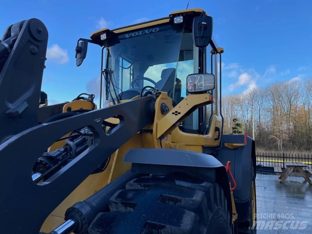 Volvo L 90 H Incarcator pe pneuri