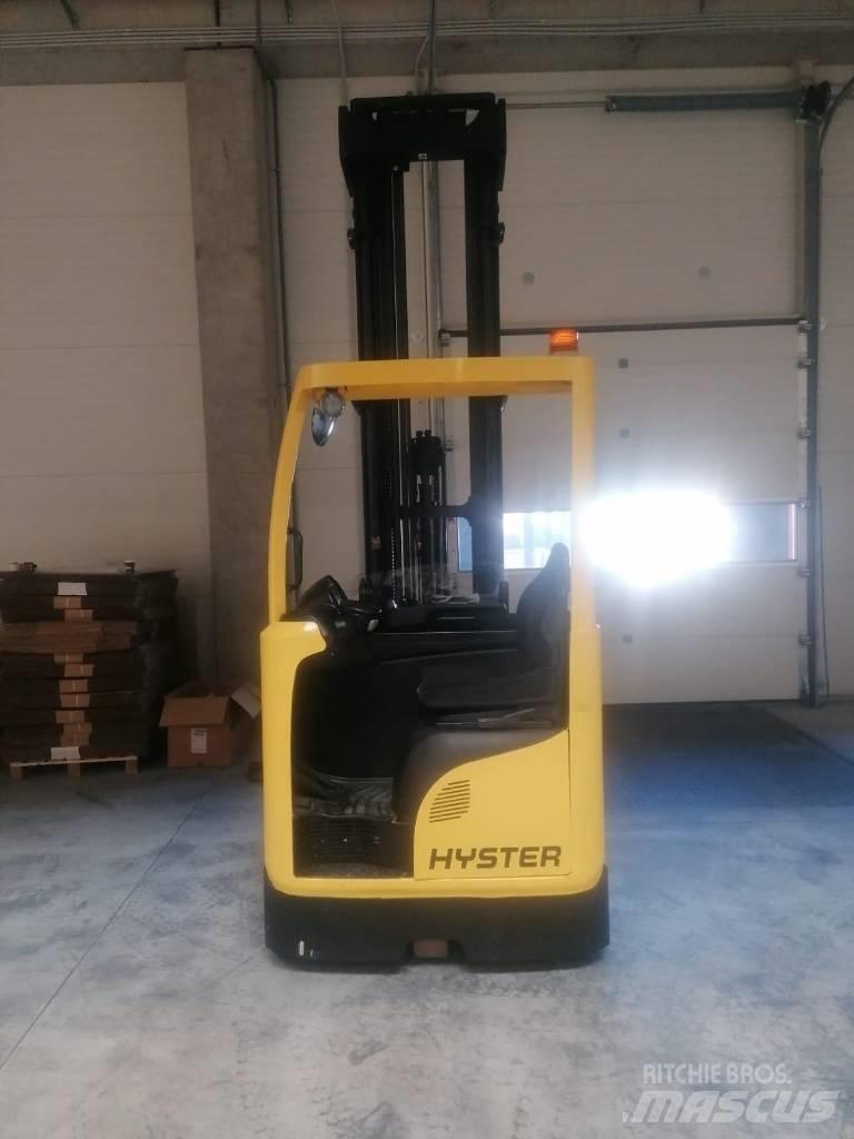 Hyster R 1.6 Stivuitor cu catarg retractabil