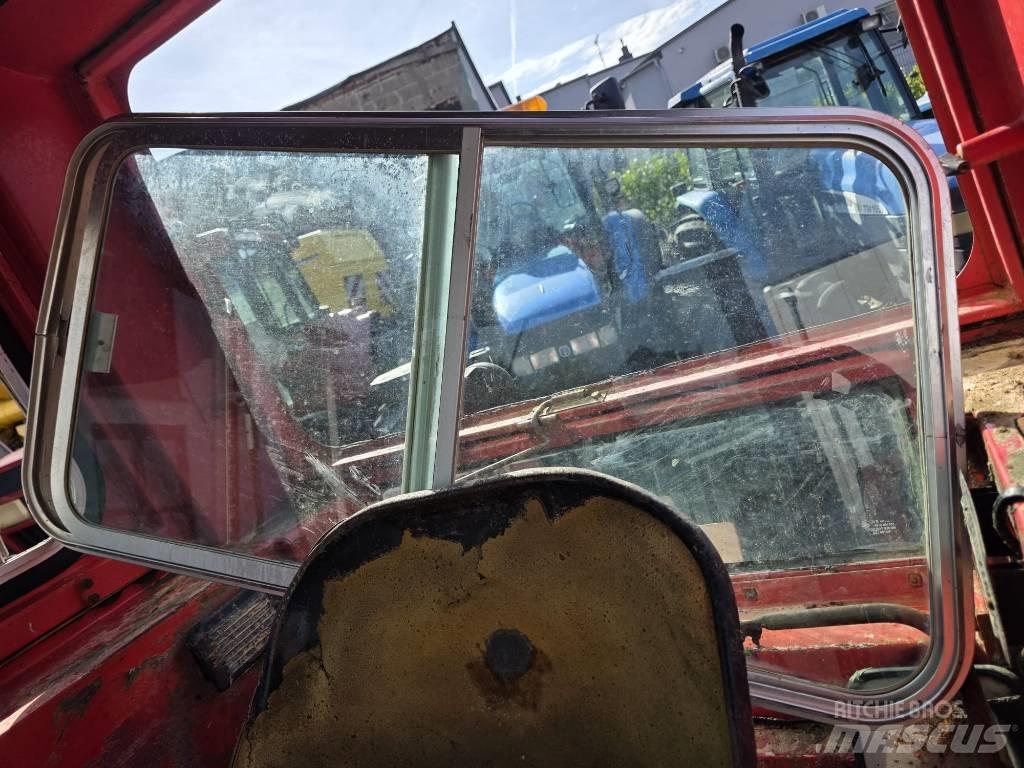 Massey Ferguson 575 Tractoare