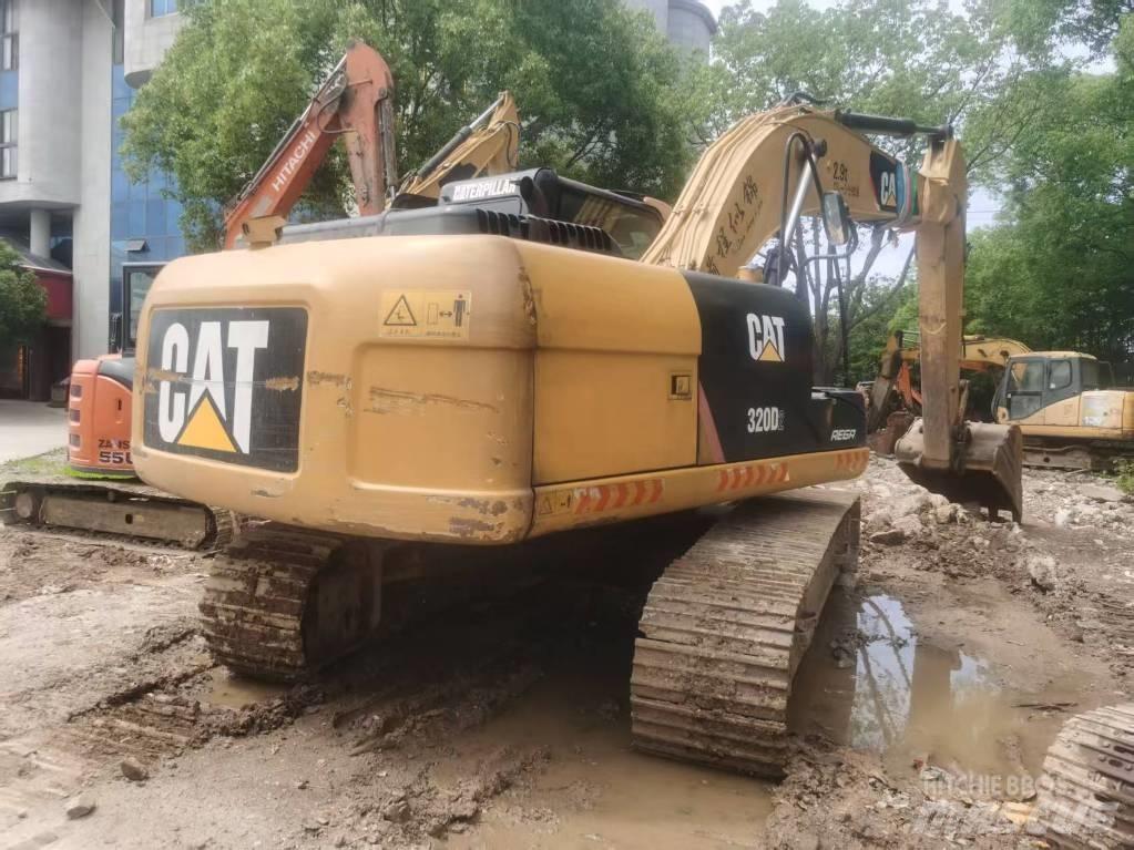 CAT 320 D2 Excavatoare pe șenile
