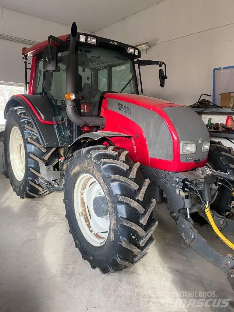 Valtra N 101 Tractoare