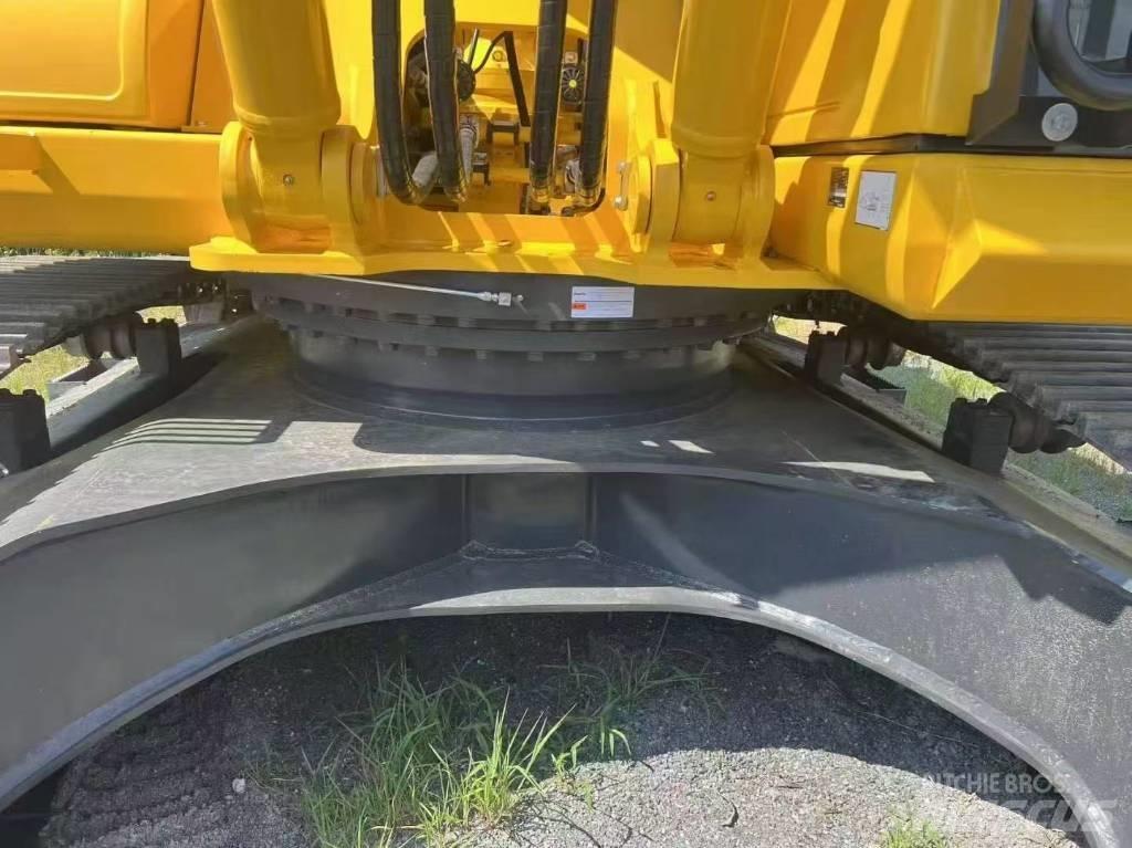 Komatsu 300-7 Excavatoare pe șenile
