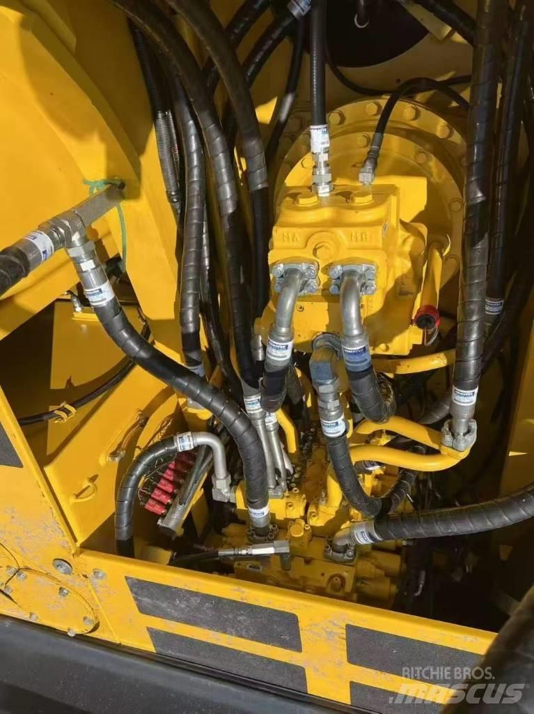 Komatsu 300-7 Excavatoare pe șenile
