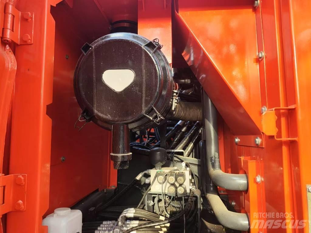 Doosan DX300LC-9c Excavatoare pe șenile
