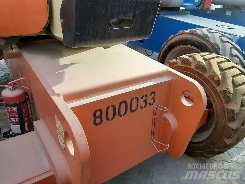 JLG 800AJ Nacele cu brat articulat