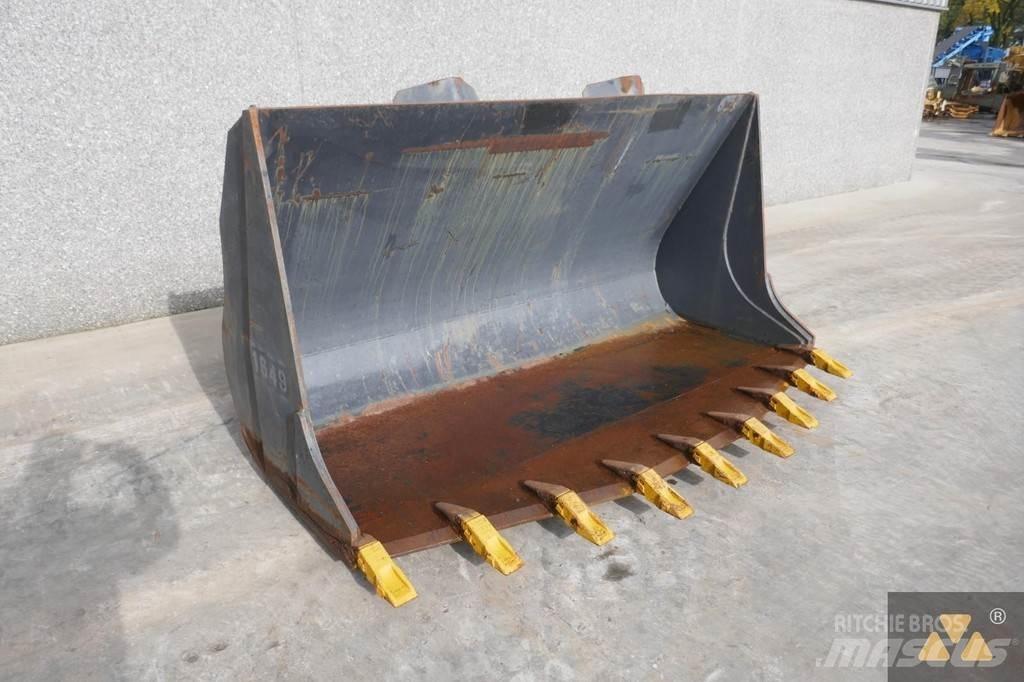 Volvo L120B Bucket Pistoane