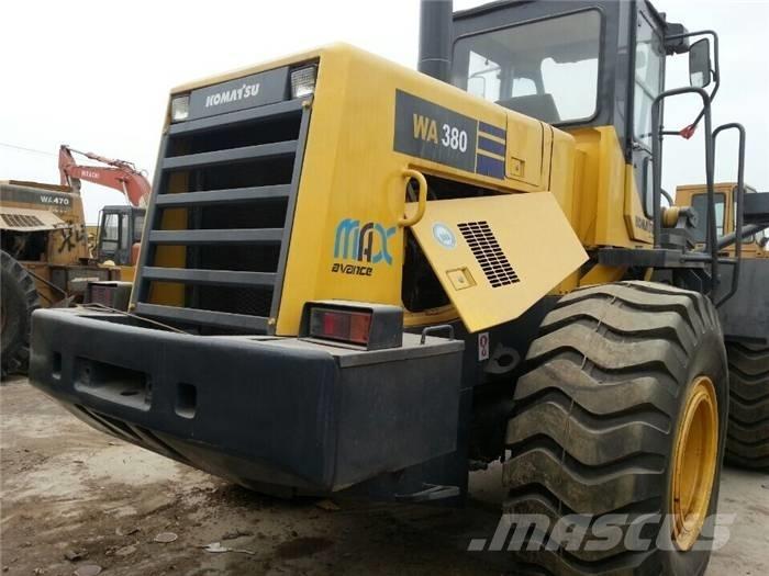 Komatsu WA 380-3 Incarcator pe pneuri
