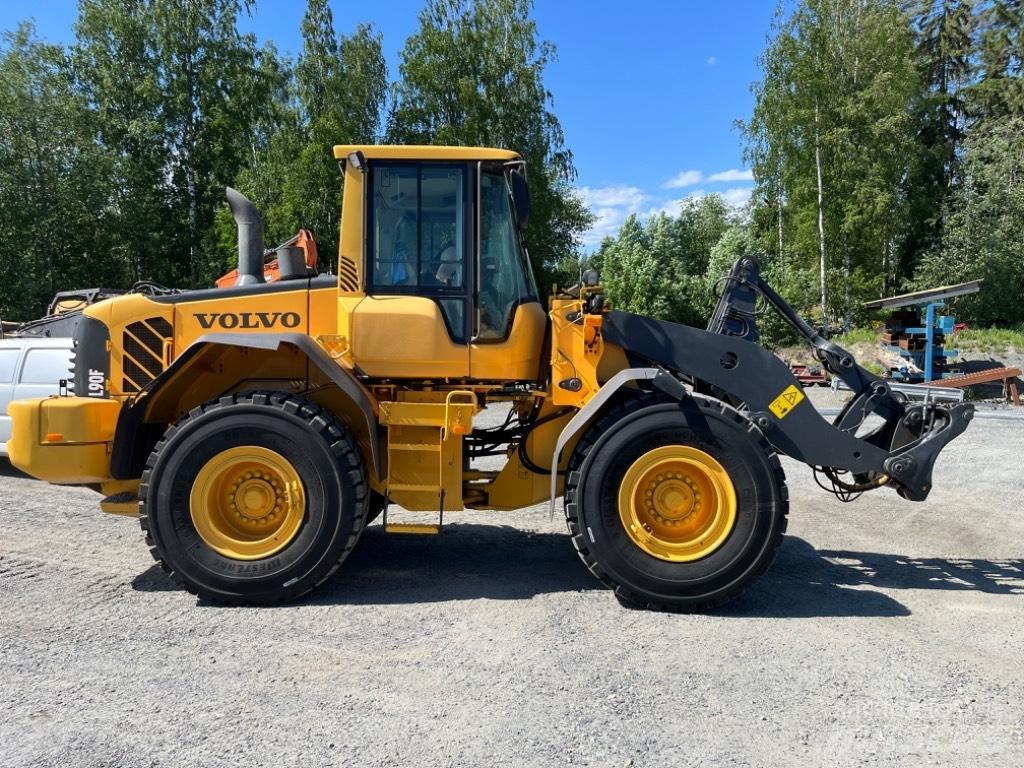 Volvo L 90 F Incarcator pe pneuri
