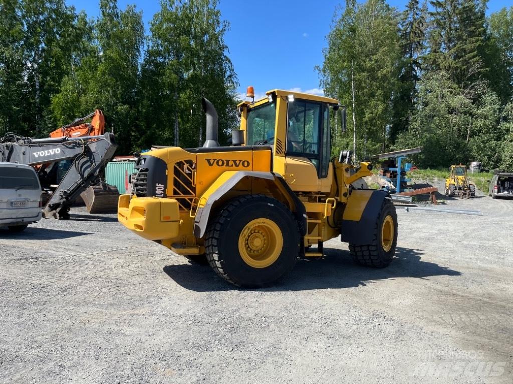 Volvo L 90 F Incarcator pe pneuri